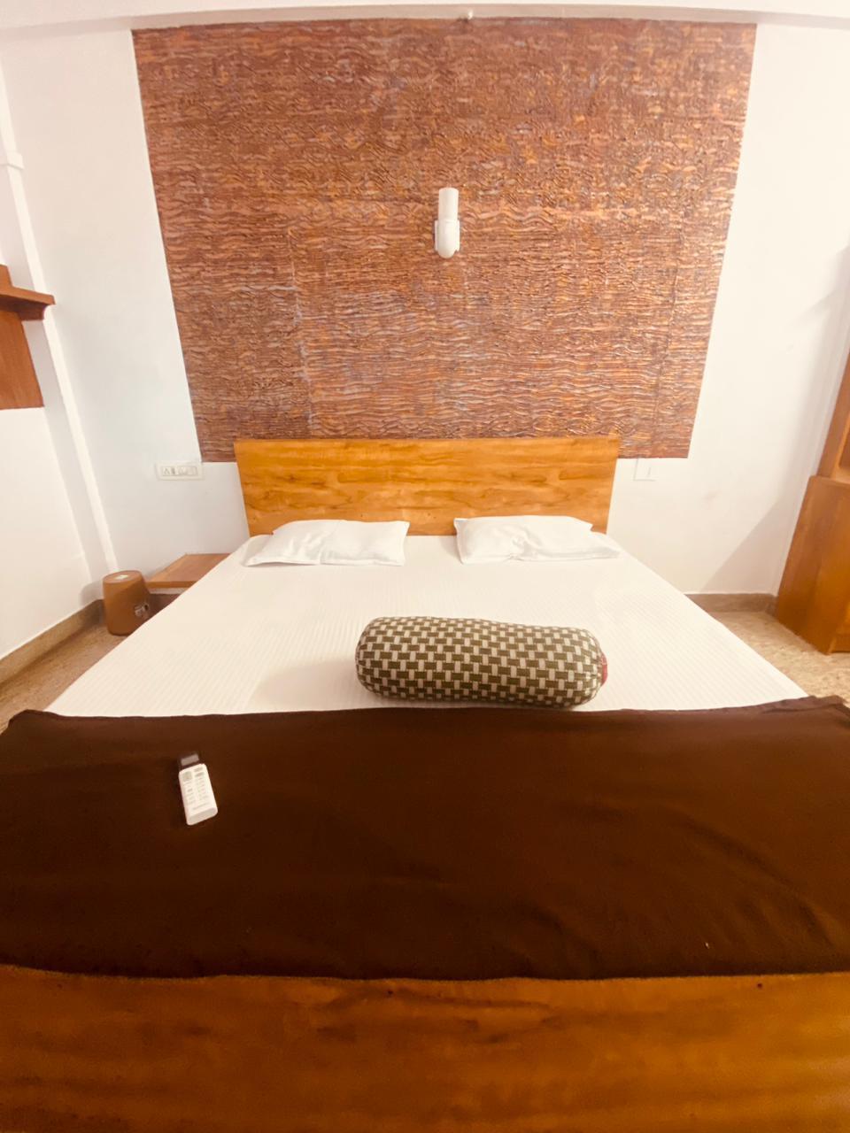RES22- Budget-Friendly Rooms — Meenangadi Town - Image 3