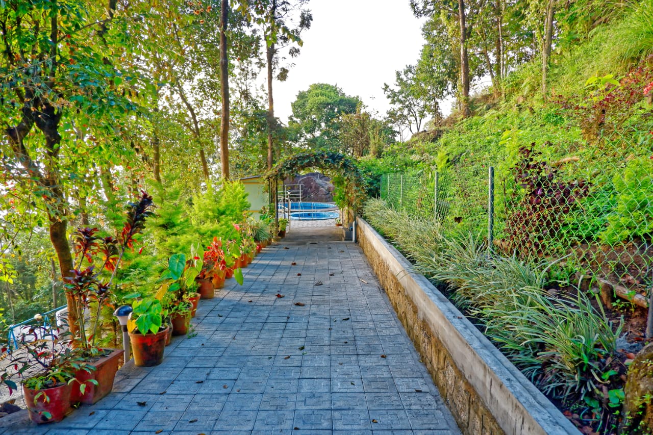 RES23 - Hilltop Cottages with Sunrise Viewpoint — Muttil, Near Kalpetta - Image 10