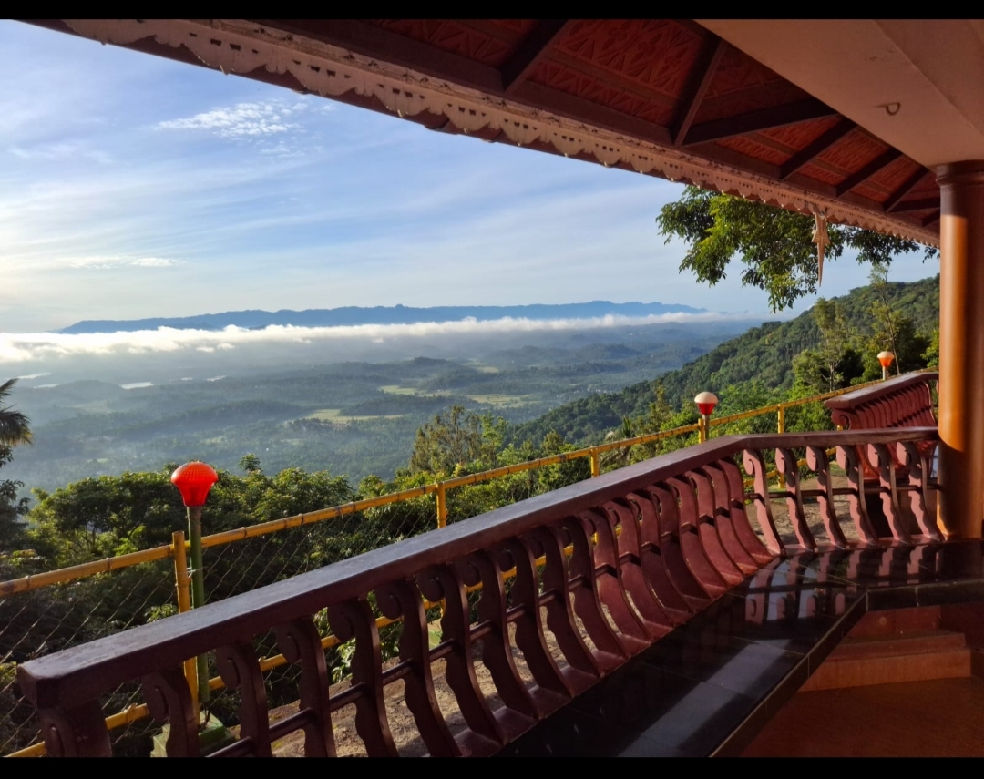 RES23 - Hilltop Cottages with Sunrise Viewpoint — Muttil, Near Kalpetta - Image 8
