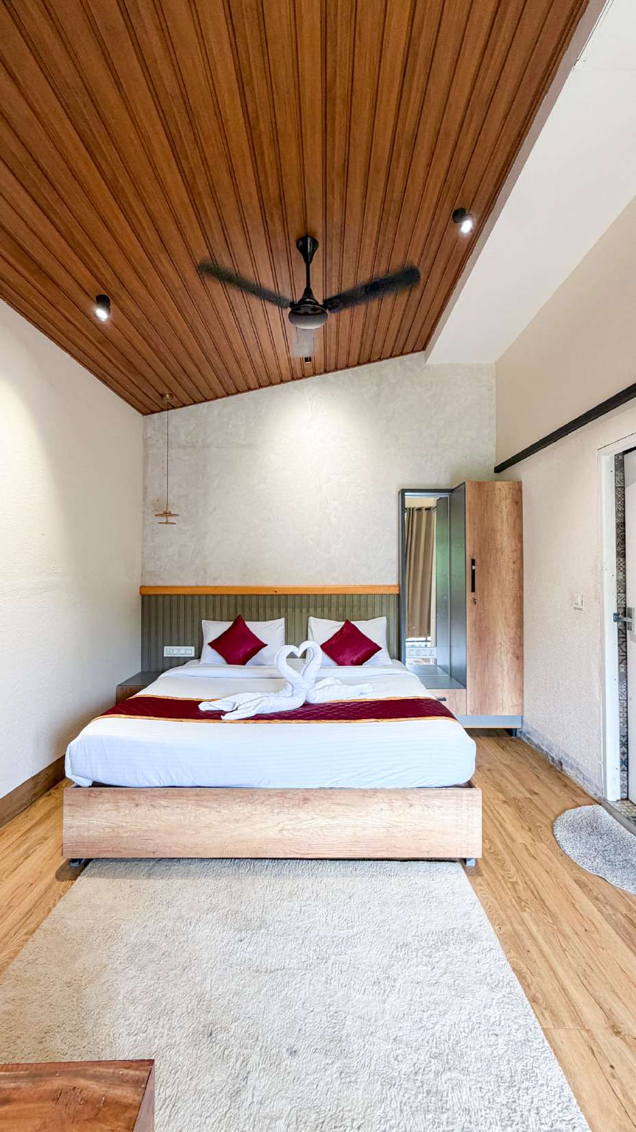 RES21 - Riverside Hill Retreat — Meppadi, Wayanad - Image 2